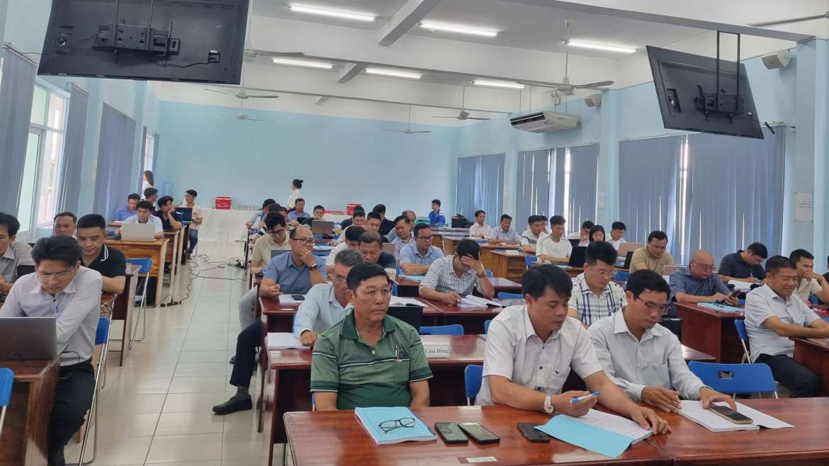 What Does the SSSTS Course Cover?